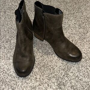 Aetrex Brown Leather Ankle Boots